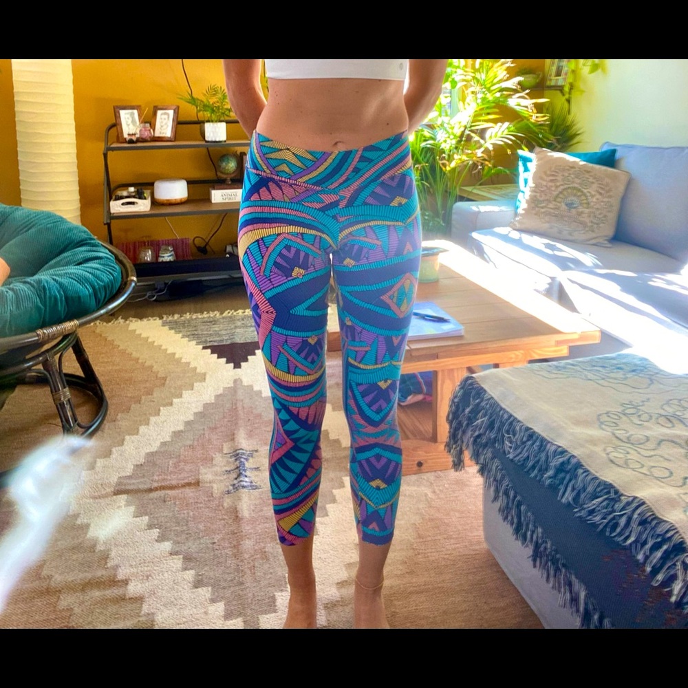 Crop printed yoga pants